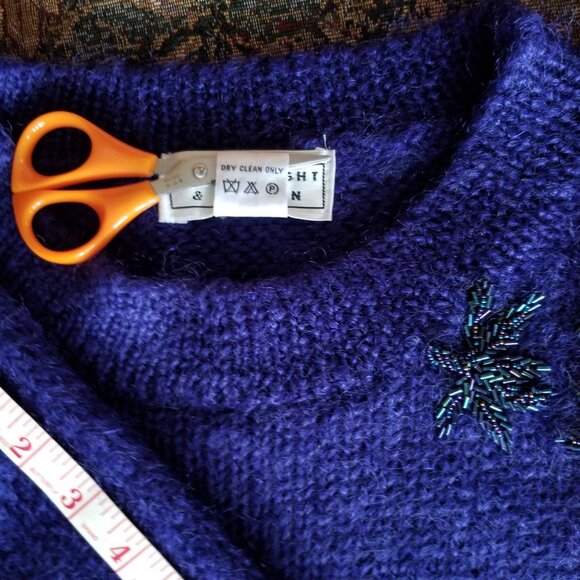 Purple soft, warm, light, mohair, oversize M, beaded leaf sweater, vintage 80s - Picture 4 of 5